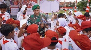 kodim-semarang-bumikan-pancasila-di-kampung-kampung-230109w.jpg